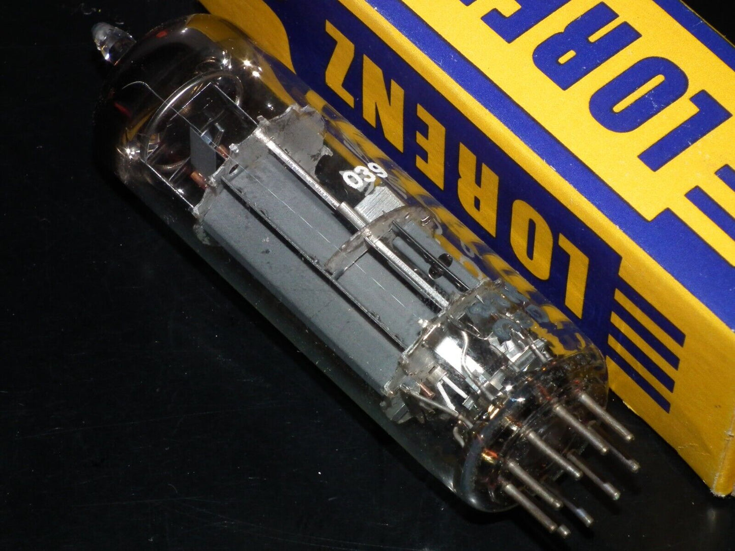 One (1 tube) PCL86 14GW8 Lorenz NOS NIB