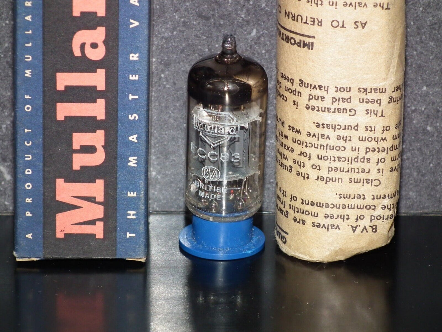 One (1 pcs) ECC83 Mullard 12AX7 NOS NIB
