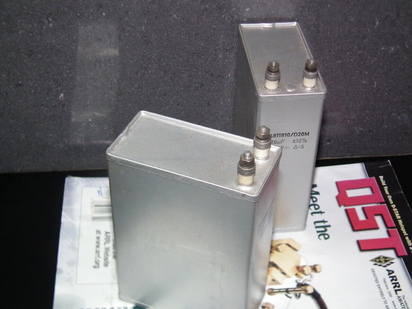 Two vintage Siemens PIO capacitors 20 uF / 350V Klangfilm tube audio