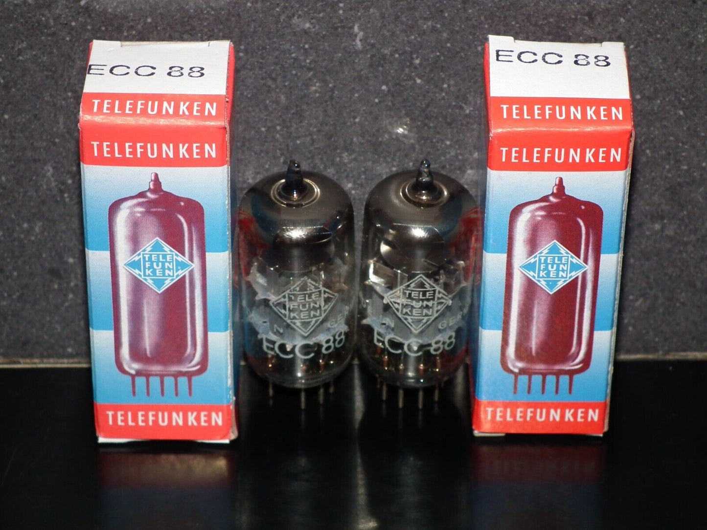 ECC88 Telefunken 6DJ8 Matched Pair Used Tested 90%, Diamond bottoms Berlin codes