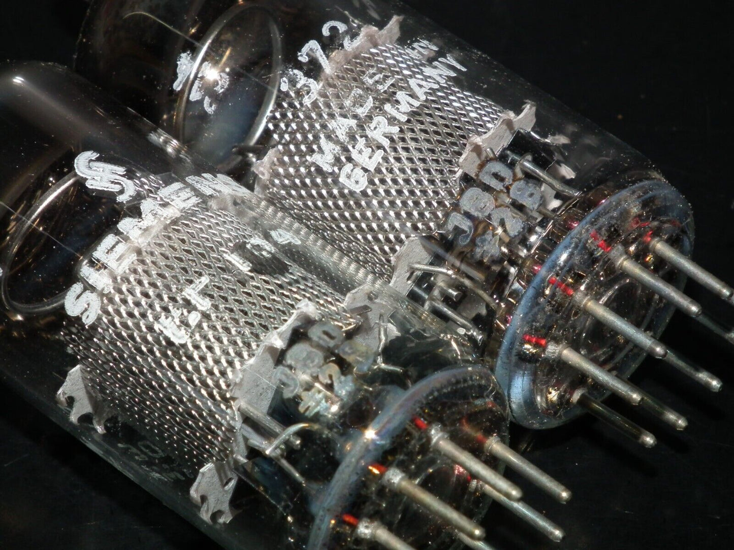 Platinum Matched Pair EF184 Siemens Halske Munich plant West Germany 6EJ7 NOS