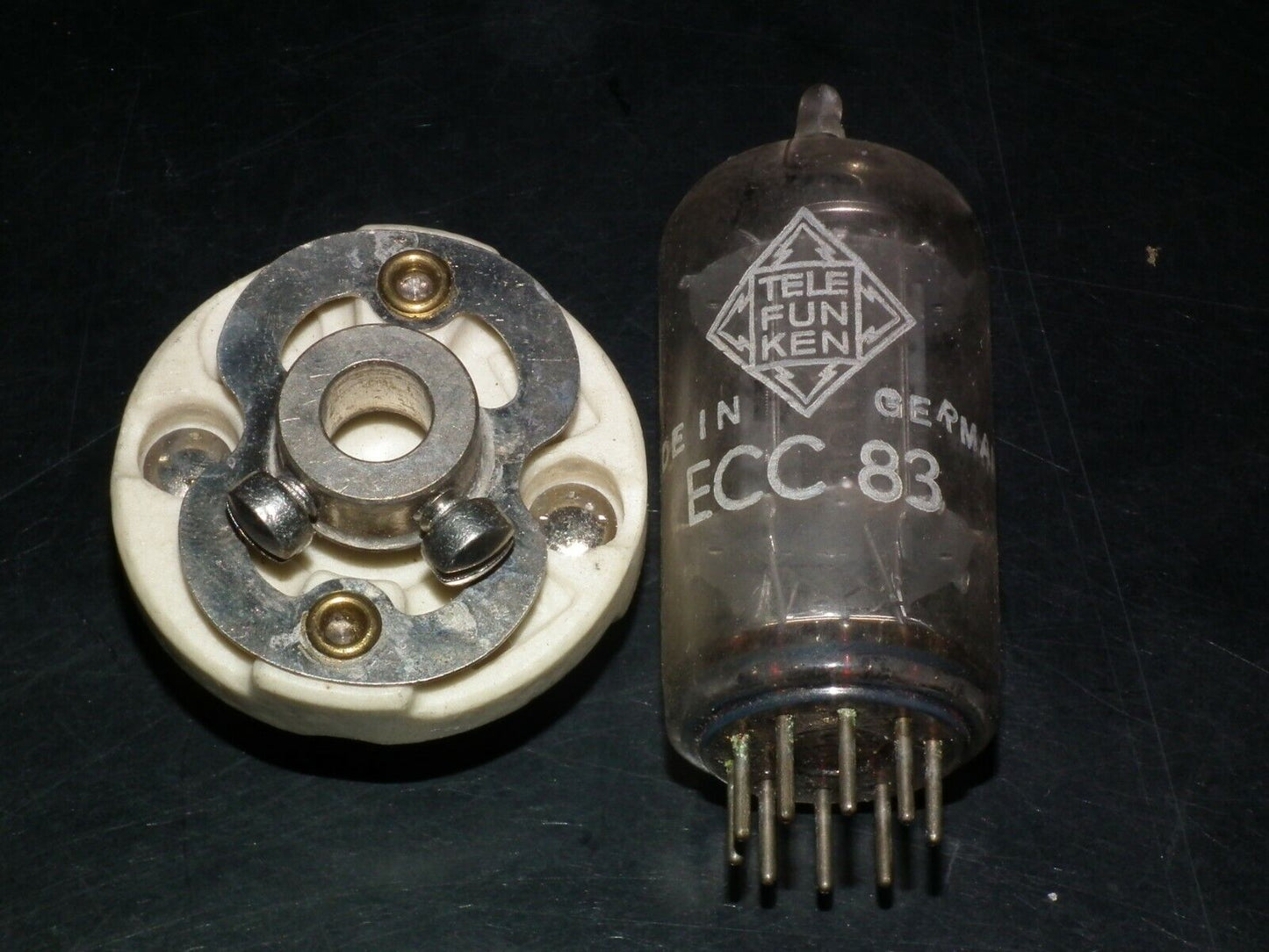CERAMIC 1/4" FLEXIBLE SHAFT COUPLER EXTENDER - HAMMARLUND FC46S Collins Heathkit