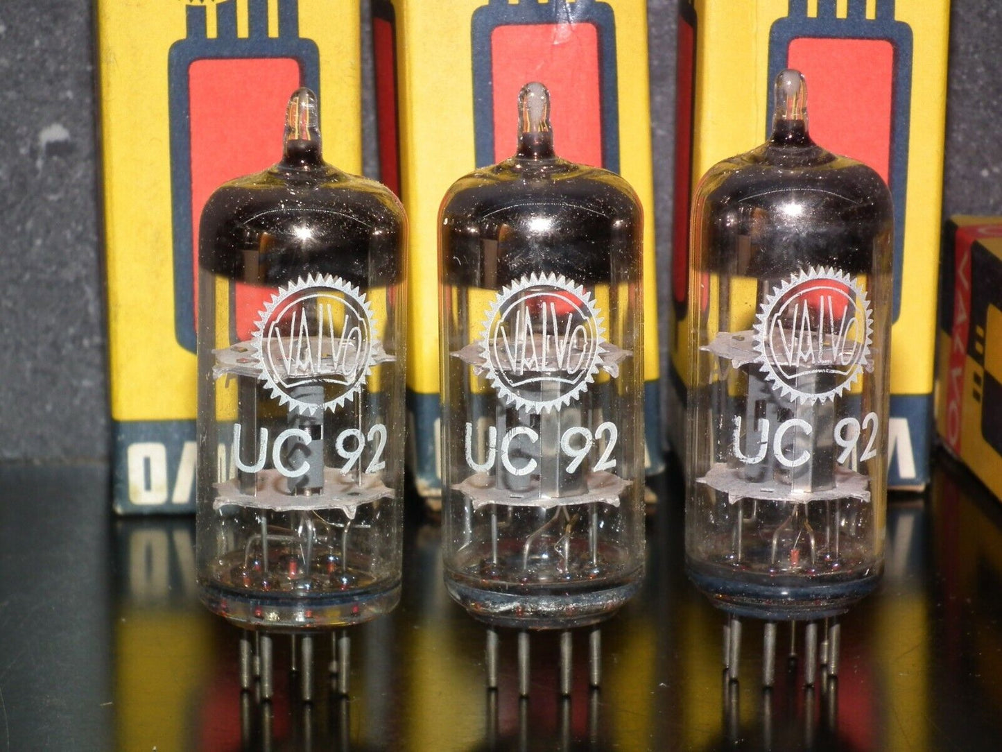 UC92 Telefunken rebranded Valvo NOS NIB Diamond Bottom Microphone preamp 9AB4