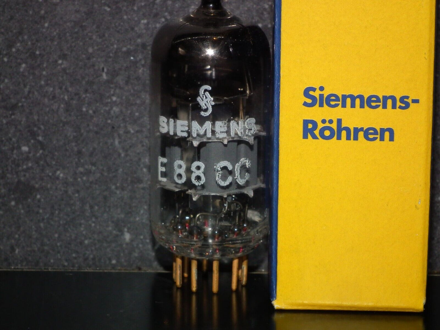 Siemens E88CC Tested NOS Dual Stage Getter A2 7H Code ECC88 6DJ8 6922