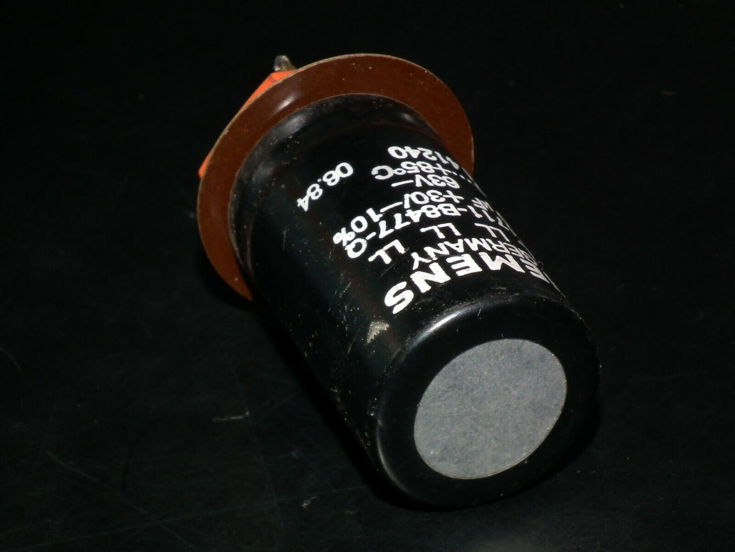 Two vintage Siemens electrolytic capacitors 470uF / 63V West Germany 1984