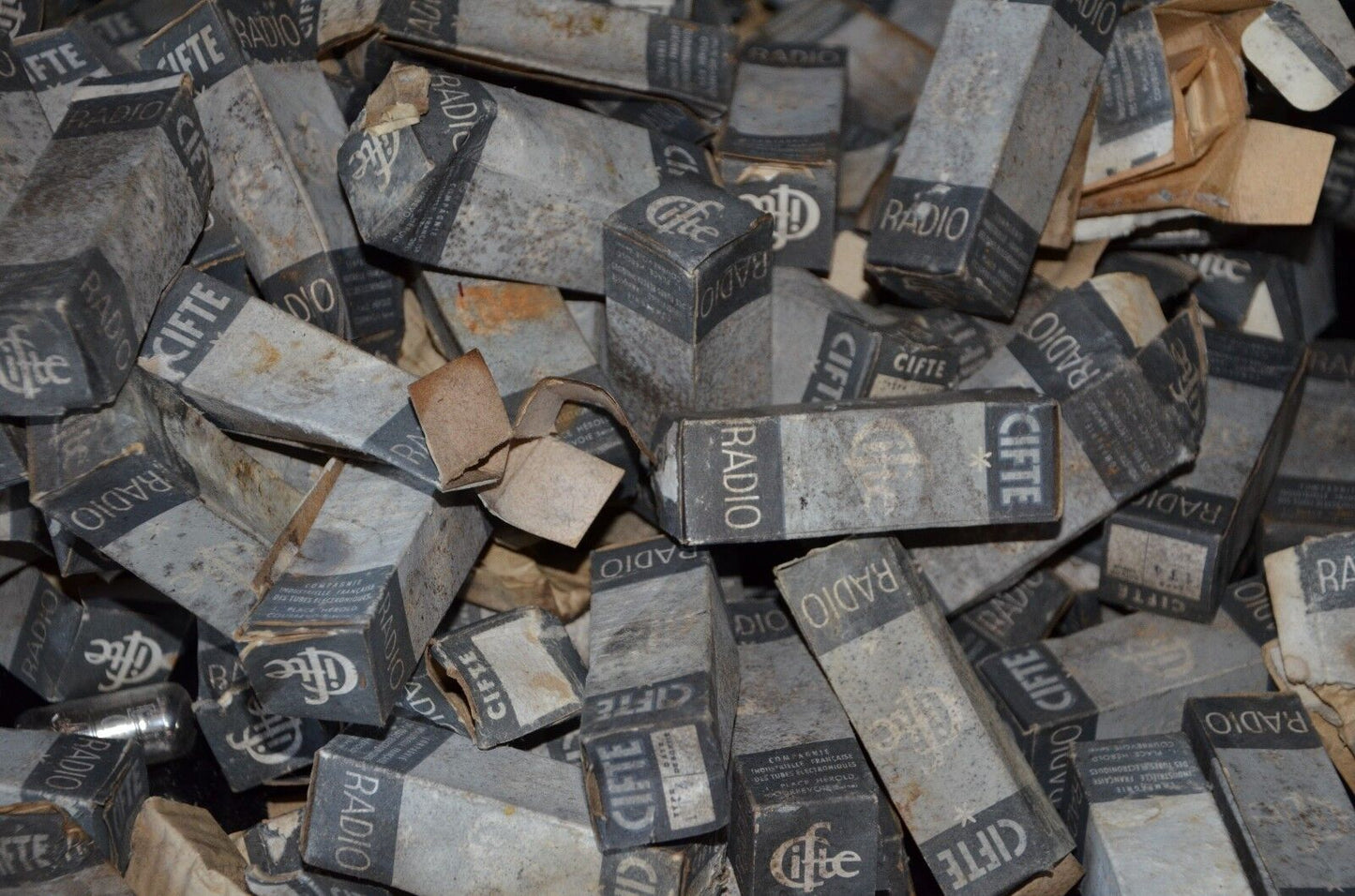 1T4 DF91 Cifte NOS Platinum matched pair rare old inclined square getter version