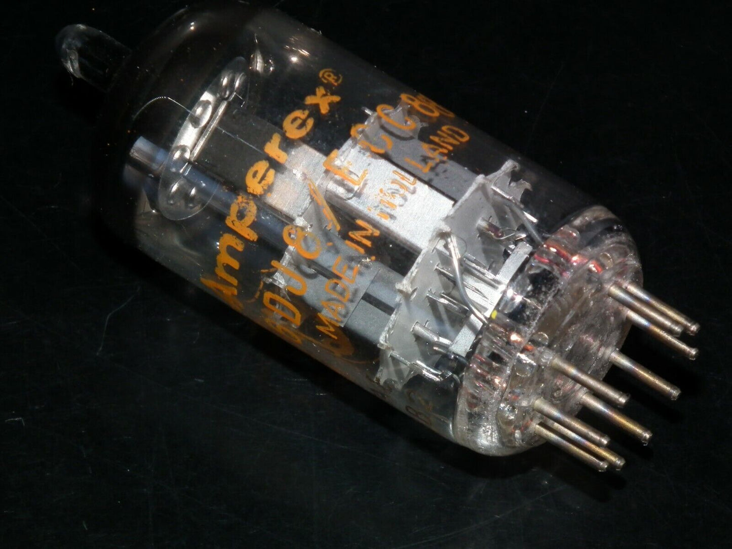 ECC88 Amperex PQ 6DJ8 NOS balanced sections, low noise, strong example