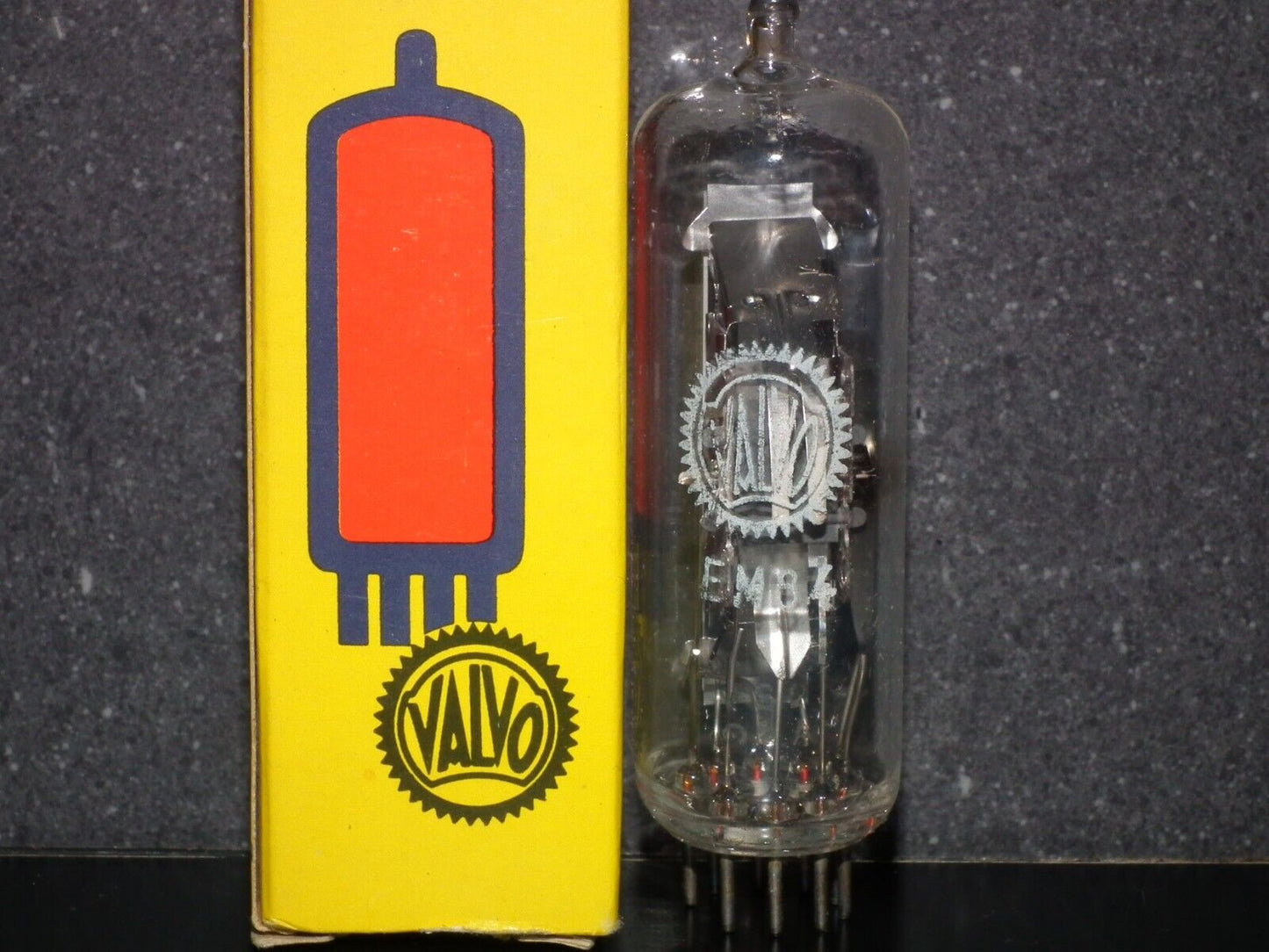 One (1 pcs) EM84 Valvo NOS NIB Tuning Indicator Tube Magic Eye