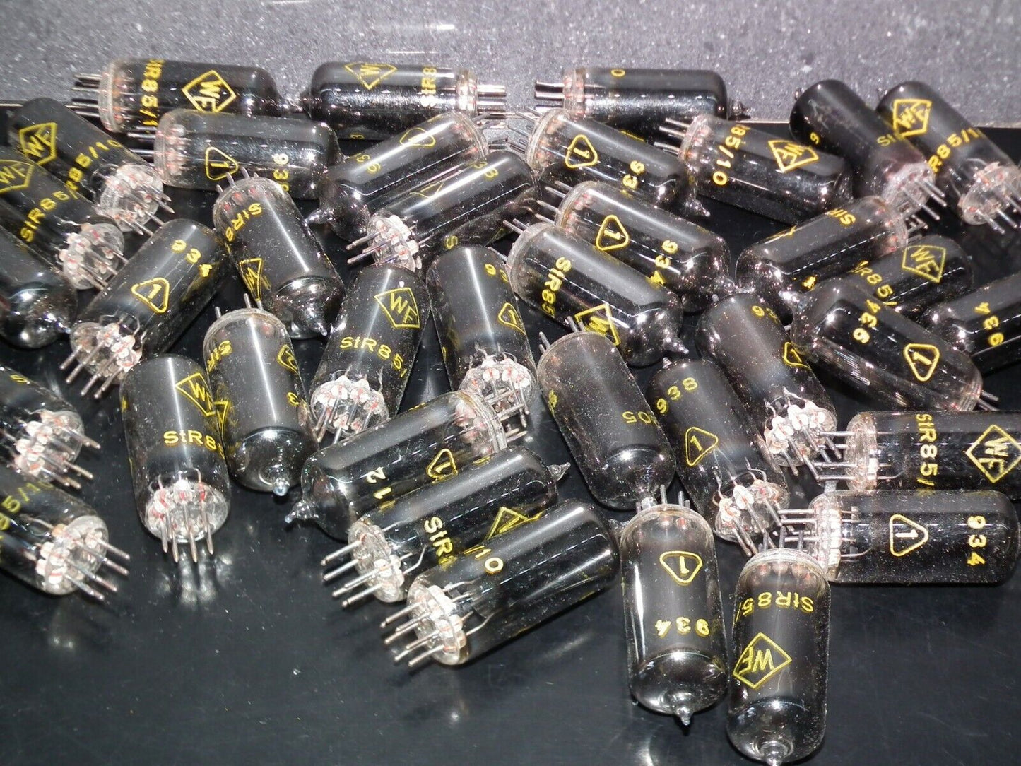 STR 85/10 RFT Germany NOS 1967, Voltage regulator tube 85A2 0G3 OG3 STV85