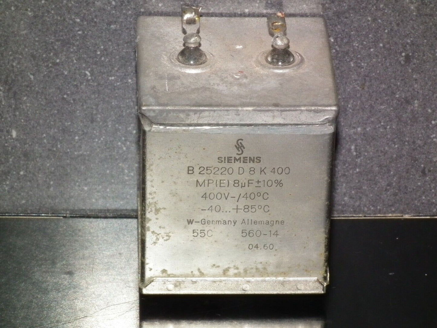 One vintage Siemens PIO capacitor 8u 400V Klangfilm audio 1960 8mfd
