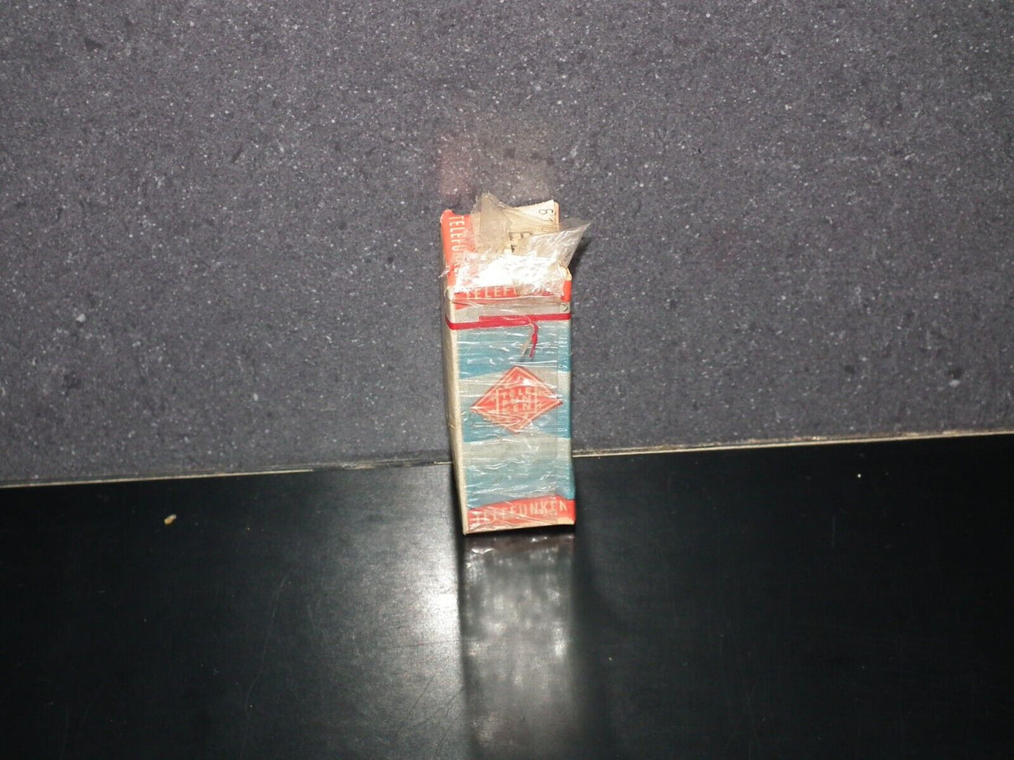 EZ80 Telefunken 6V4 NOS NIB diamond bottom Ulm plant