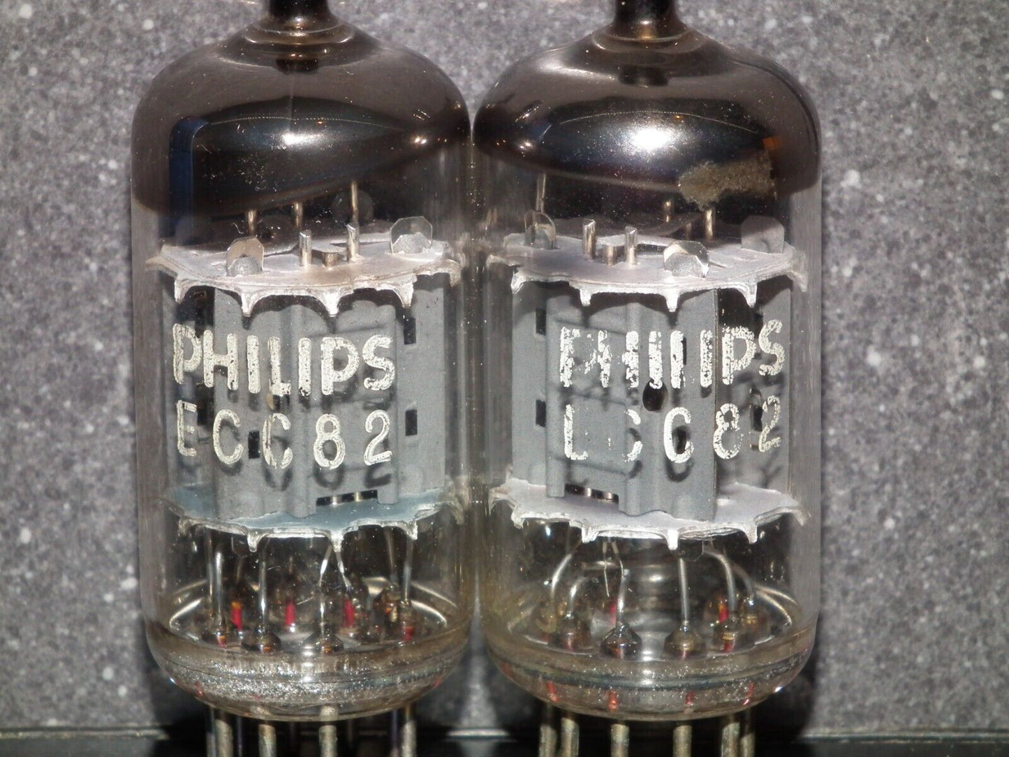 Pair (2pcs) ECC82 12AU7 Philips Heerlen Delta codes Used tested 90% of NOS Value