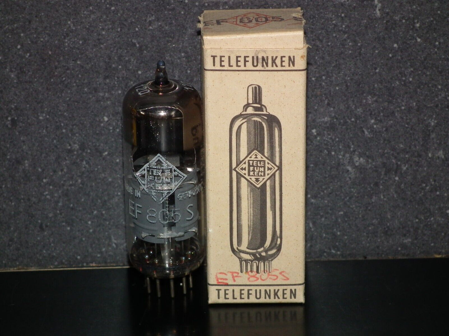 EF805S Telefunken NOS NIB Sealed Low Noise Diamond Bottom Pentode