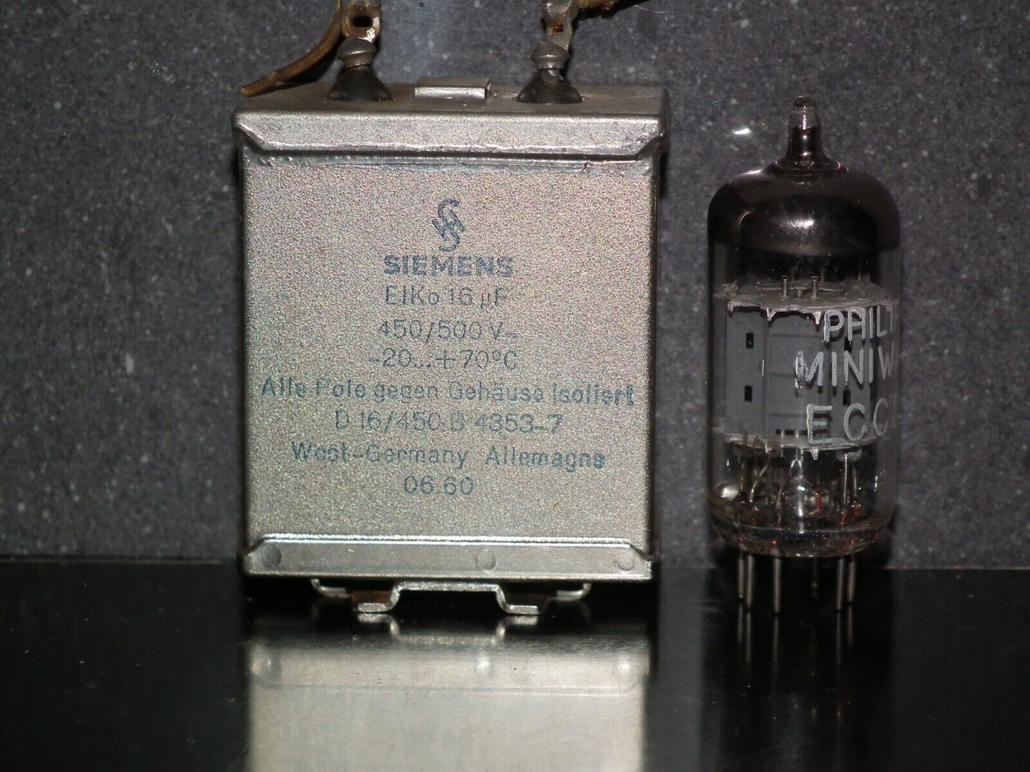 One vintage Siemens electrolytic capacitor 16uF / 500V Klangfilm glass end seal