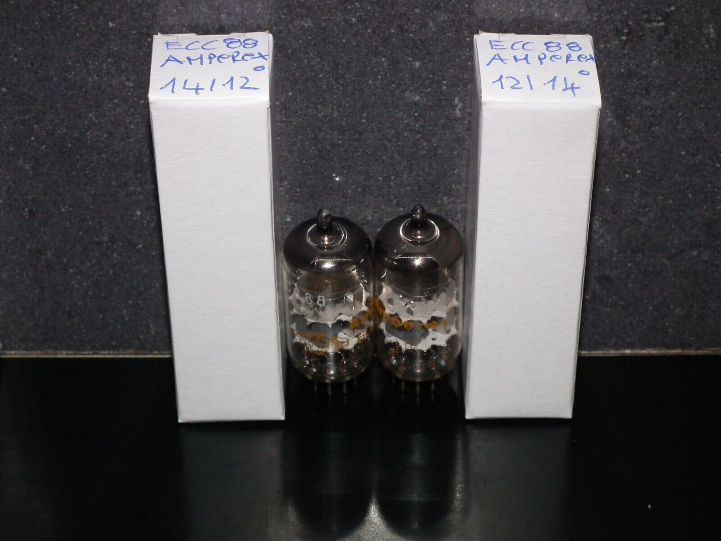 6DJ8 ECC88 Amperex Holland Matched Pair Used Tested over 90% 60s Dual Stage Getter