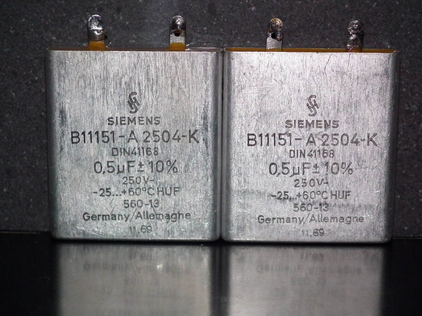 Two vintage Siemens PIO capacitors 0.5uF 250V Klangfilm Made in Germany in 60s