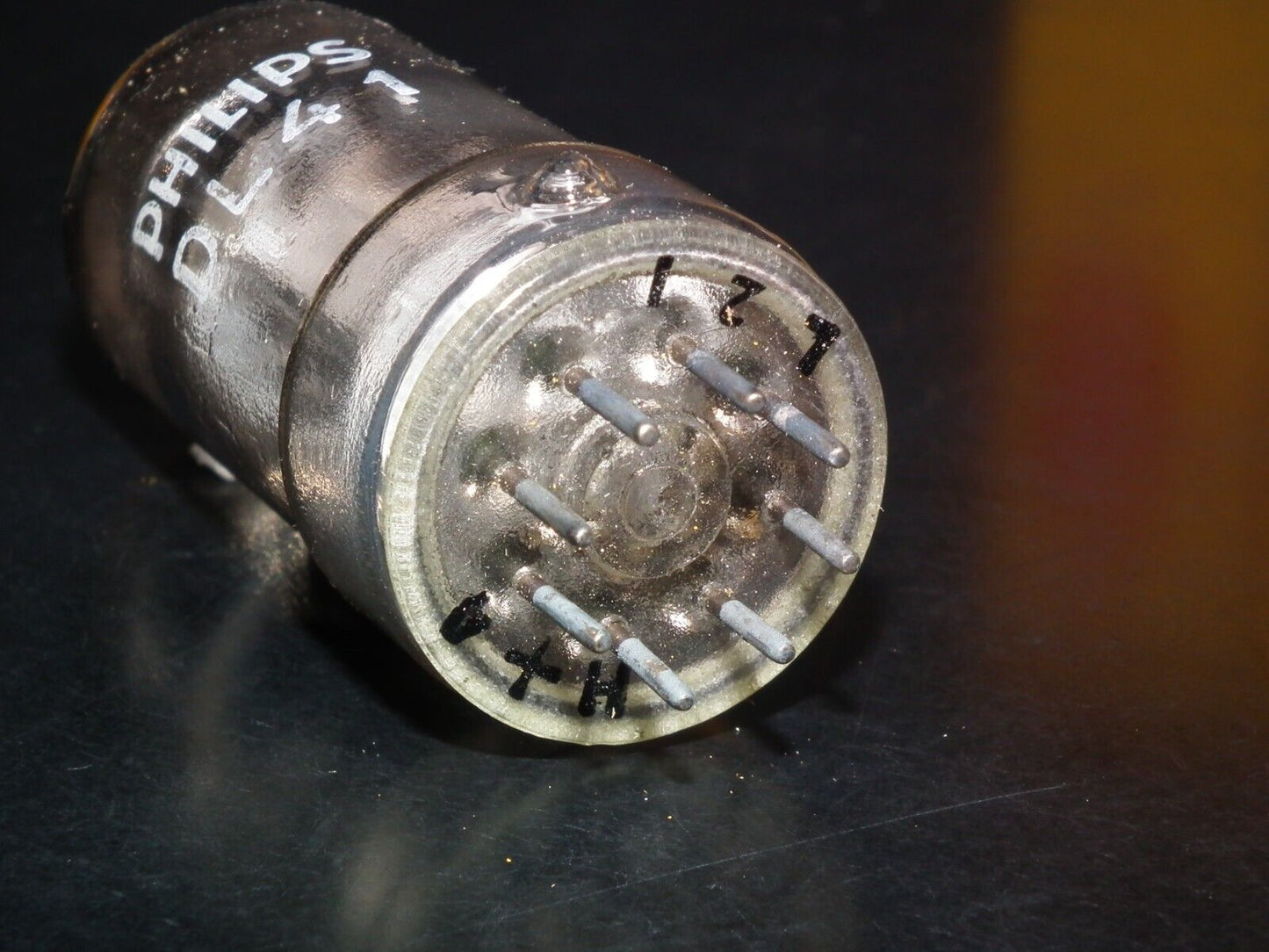 One (1 pcs) Philips DL41 Battery Output Pentode NOS NIB