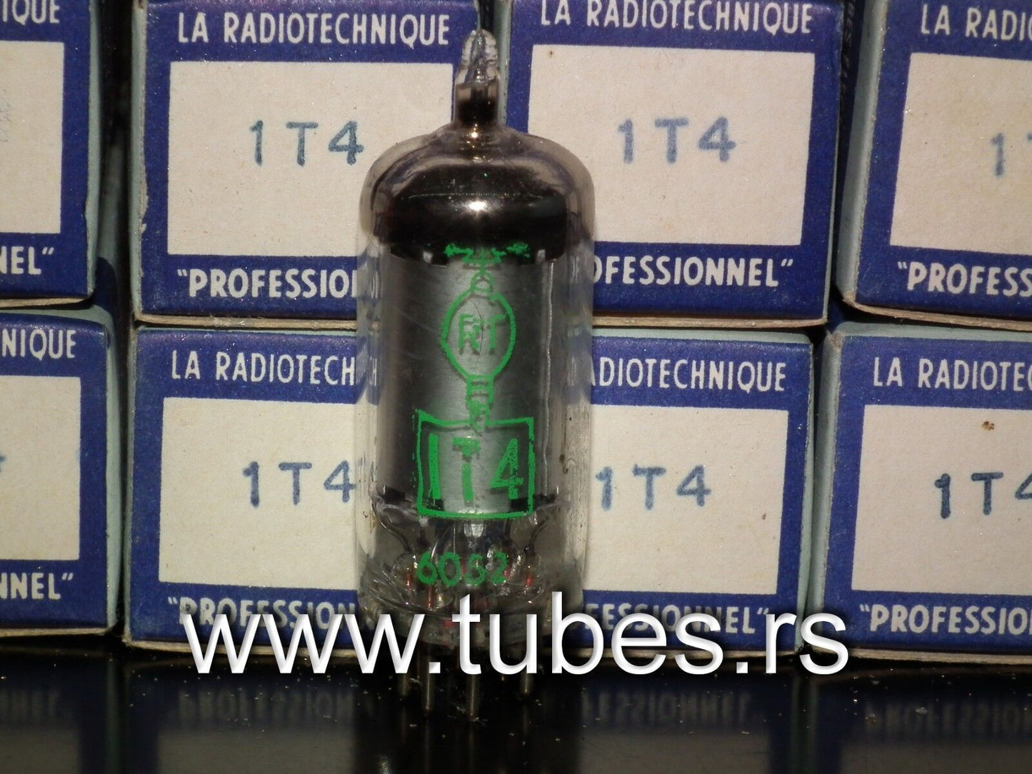 Platinum matched pair DF91 RTC NOS NIB rare old inclined square getter 1T4