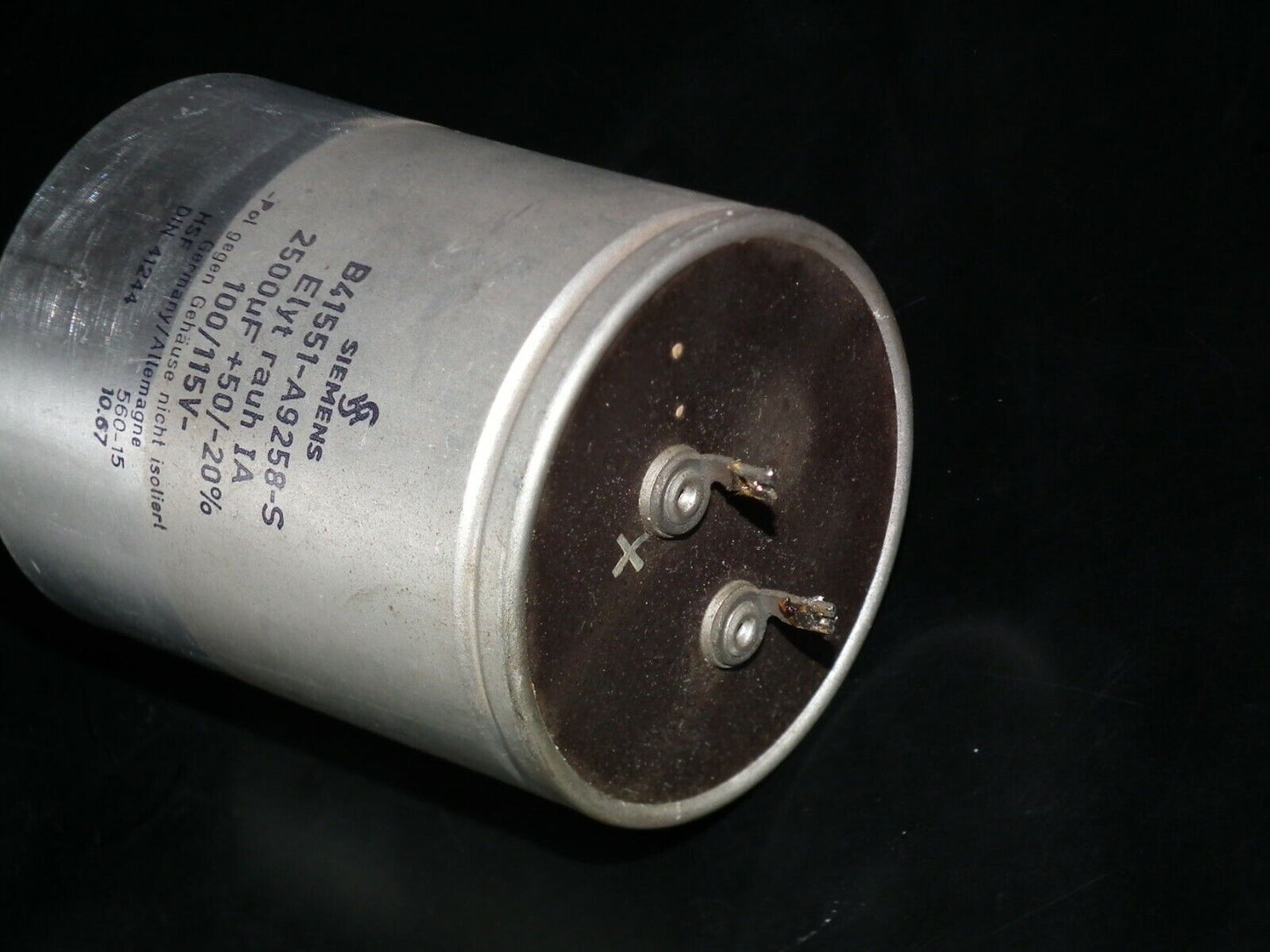 Two vintage Siemens electrolytic capacitors 2500uF / 115V Klangfilm October 1967