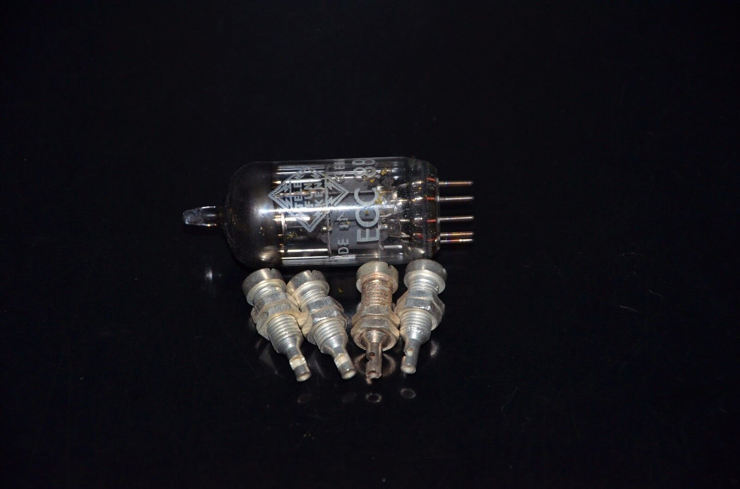 Two NOS Siemens Grounding Post Connectors (terminal) for tube audio Klangfilm
