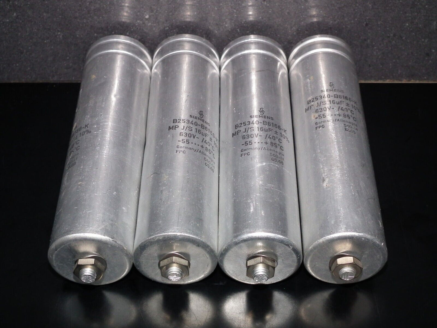 One NOS vintage Siemens PIO capacitors 16uF 630V Klangfilm, glass end seal 60s