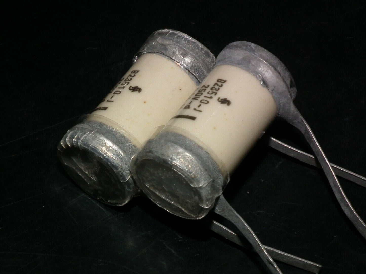 Two vintage Sikatrop Capacitors 0.05mfd 250V Siemens Klangfilm Hi-End 50nF 250V