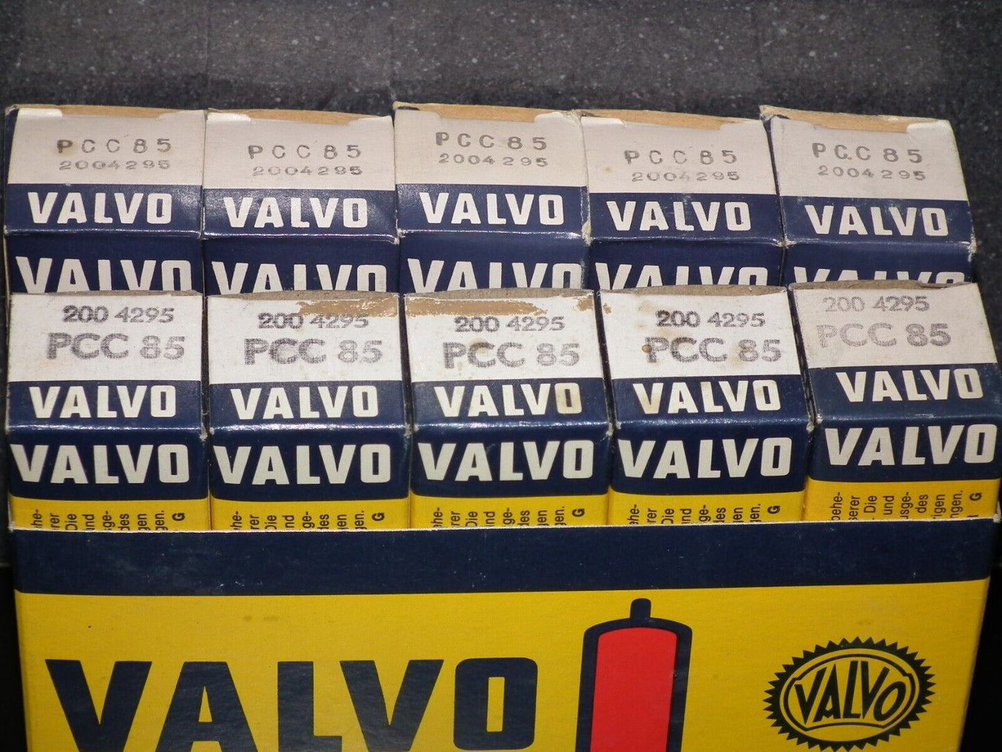 Ten (10 pcs) PCC85 Valvo 9AQ8 NOS NIB