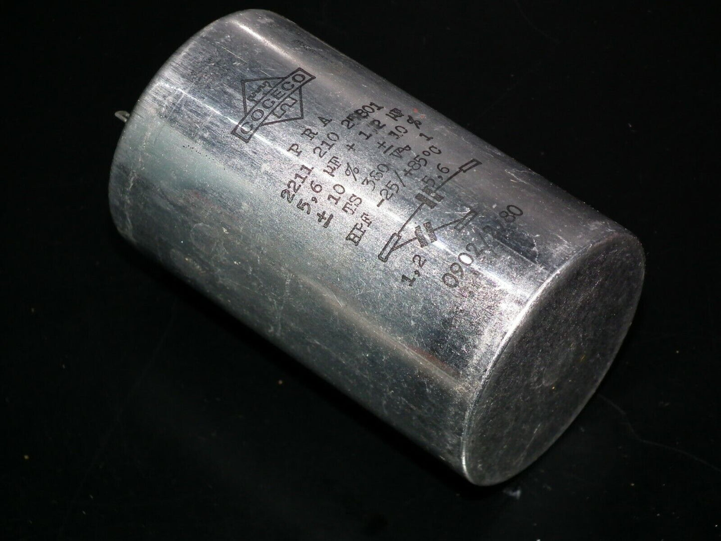 One vintage NOS COGECO capacitor 5,6uF + 1,2uF 380V Made back in 1979 in France