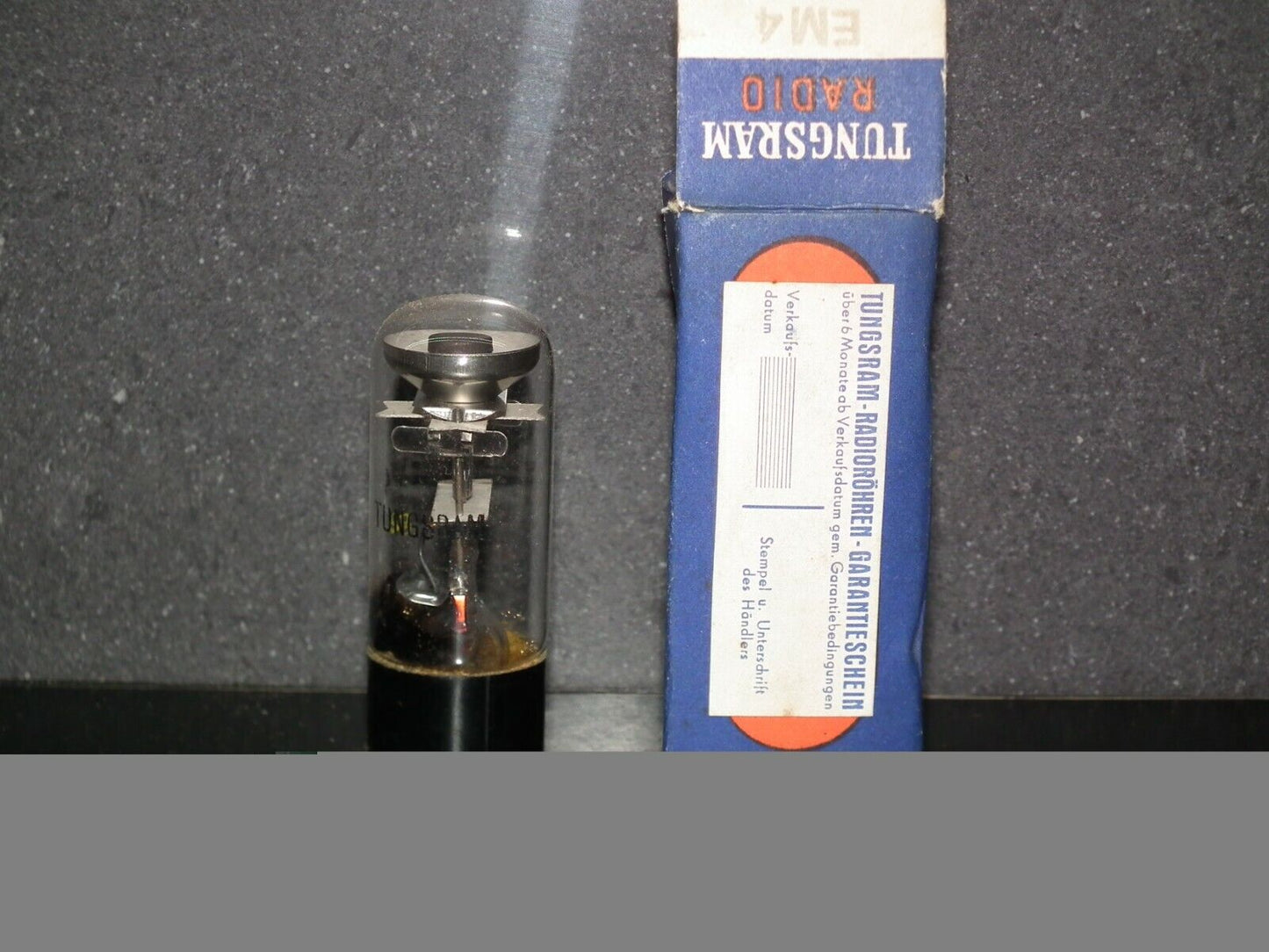 One (1 pcs) Tungsram EM4 tuning eye tube old type NOS NIB Super bright