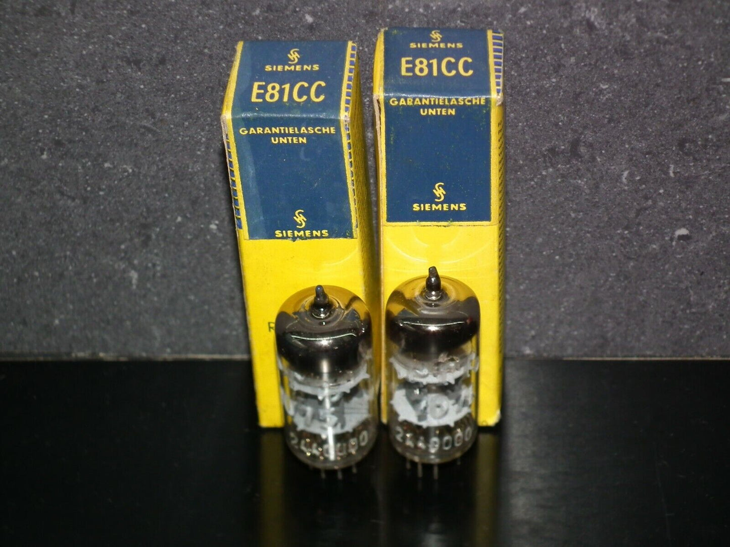 Telefunken ECC801S Matched pair, triple mica, Diamond bottom NOS NIB Siemens box