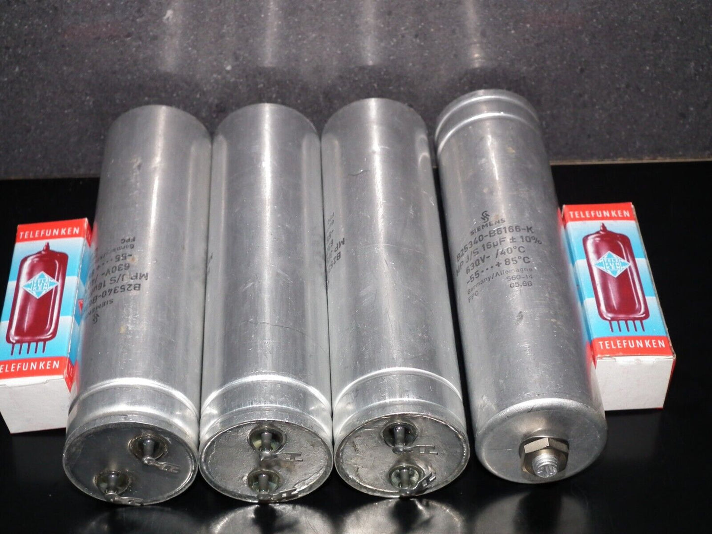 One NOS vintage Siemens PIO capacitors 16uF 630V Klangfilm, glass end seal 60s