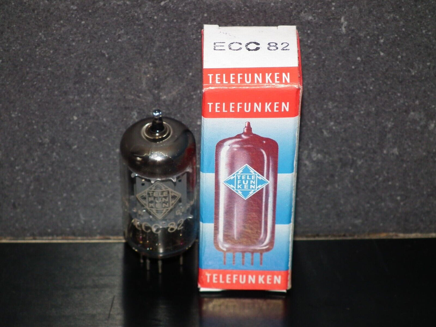 One (1 pcs) ECC82 Telefunken 12AU7, Tested NOS Long Smooth Plates