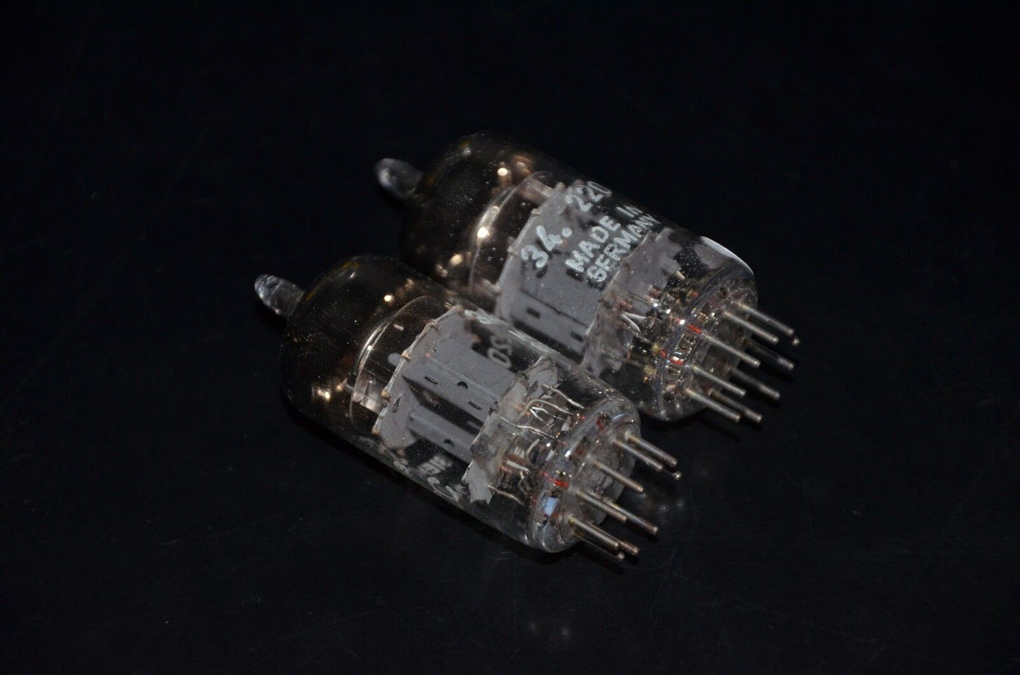 Siemens & Halske E81CC ECC801S 6201 ECC81 12AT7 NOS (triple mica, West Germany)