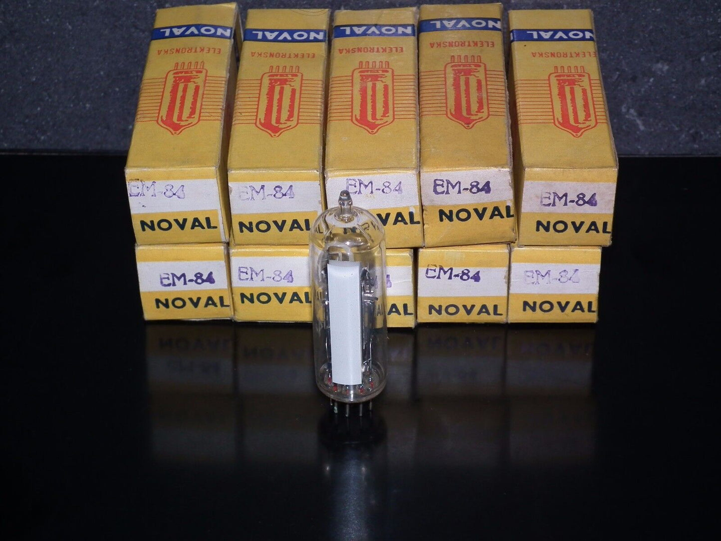 EM84 EI Philips Tuning Magic Eye Indicator Tube 6E3P 6FG6 CV5434 NOS NIB