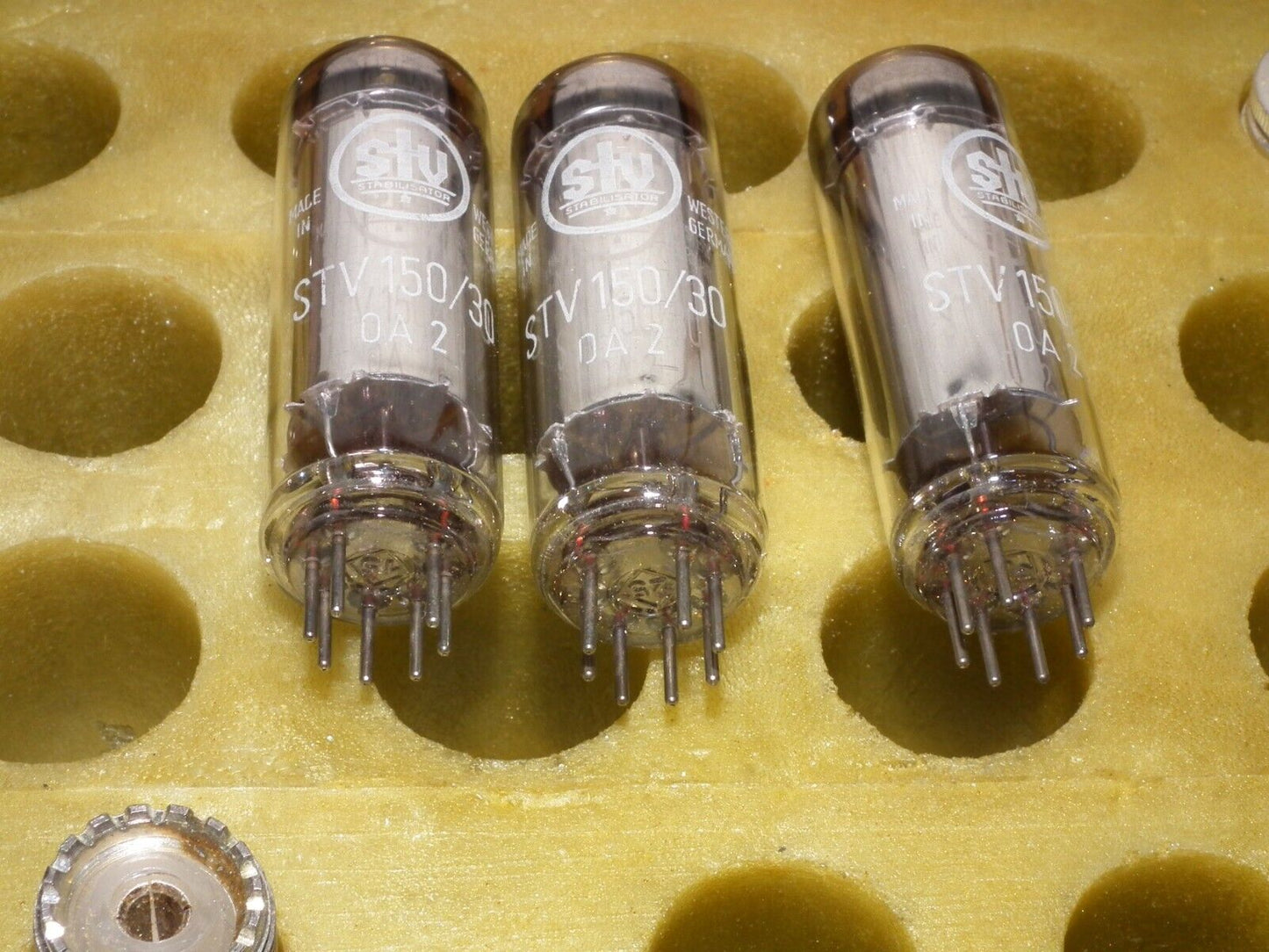 NOS STV 150/30 OA2 Telefunken Stabilovolt Diamond bottom Made in West Germany