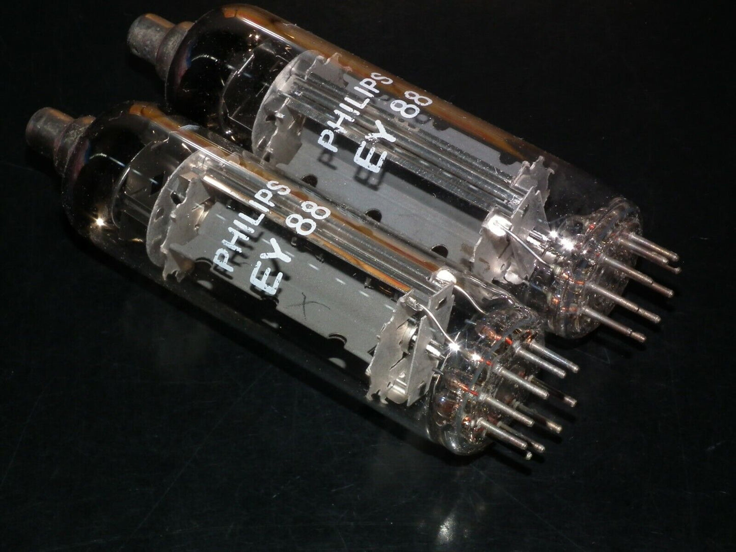 One (1 pcs) EY88 6AL3 Philips dumper booster diode NOS NIB - slow start tube HV