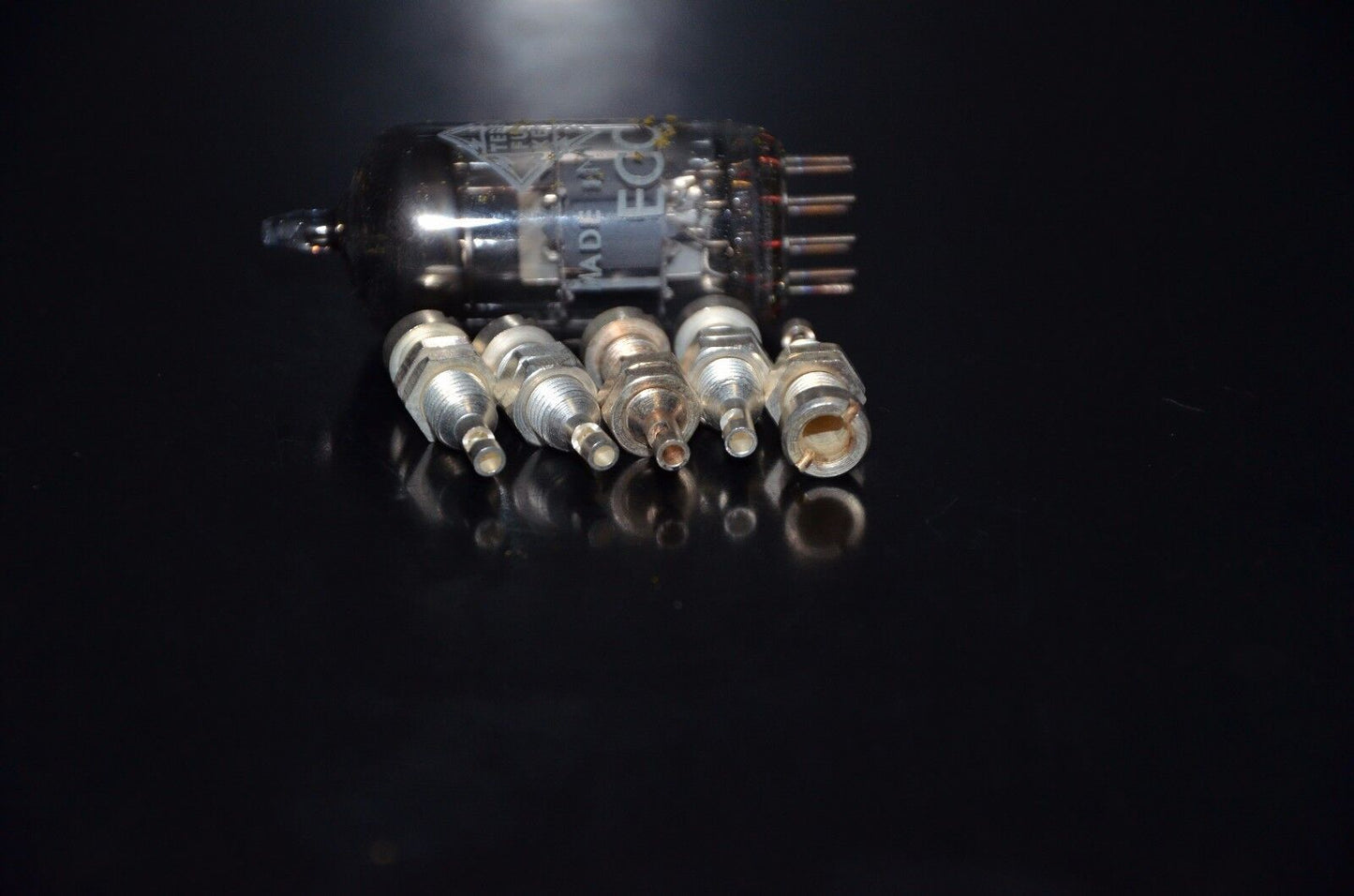 Two NOS Siemens Grounding Post Connectors (terminal) for tube audio Klangfilm