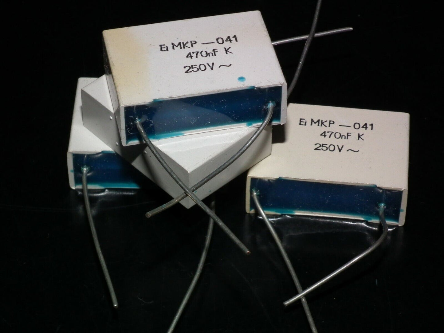 Four vintage EI capacitors 0.47uF 250VAC MKP Polypropylene 470nF EI Yugoslavia