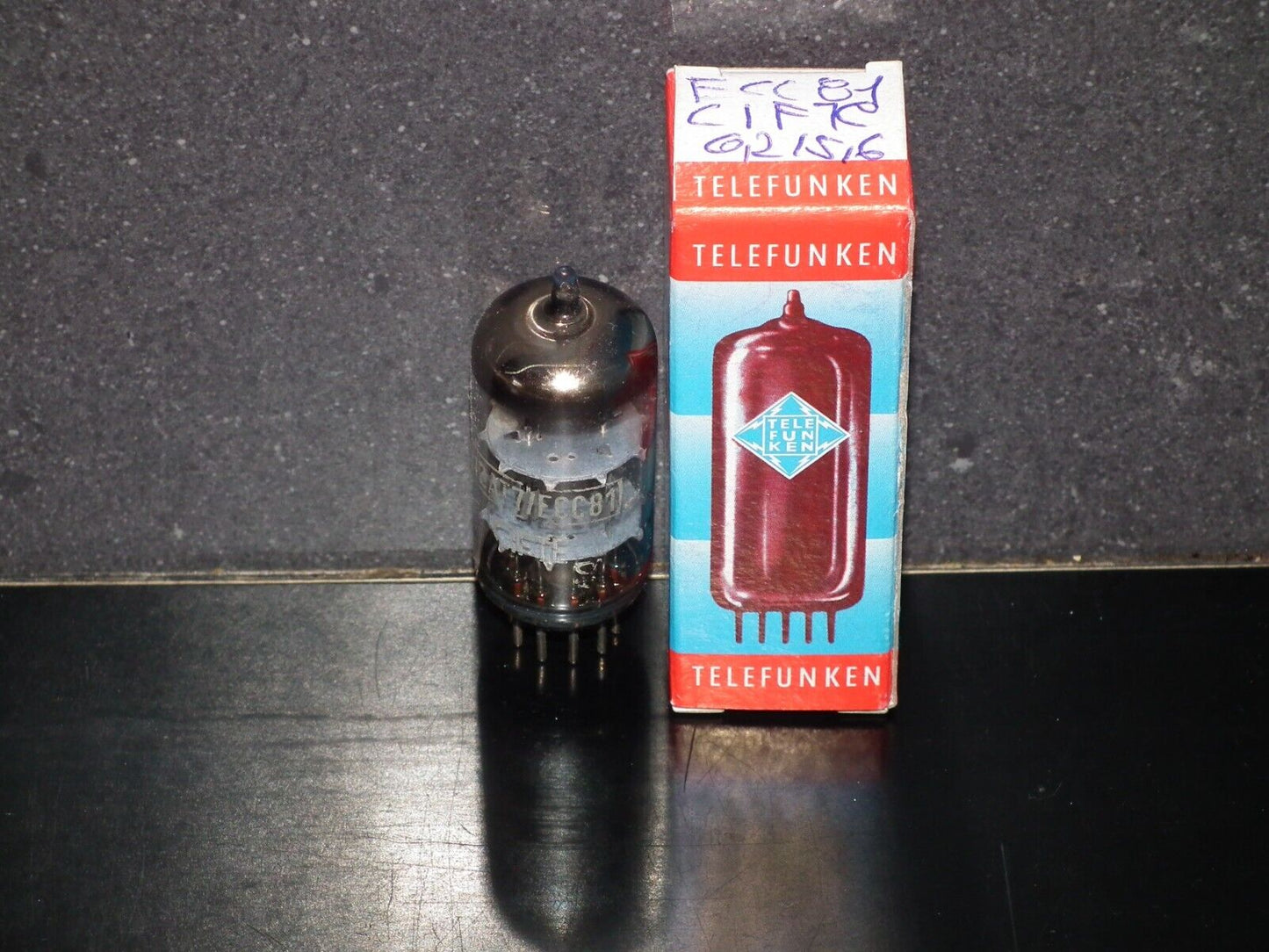 One ECC81 Telefunken 12AT7 Rebranded CIFTE Used Tested NOS Diamond Bottom