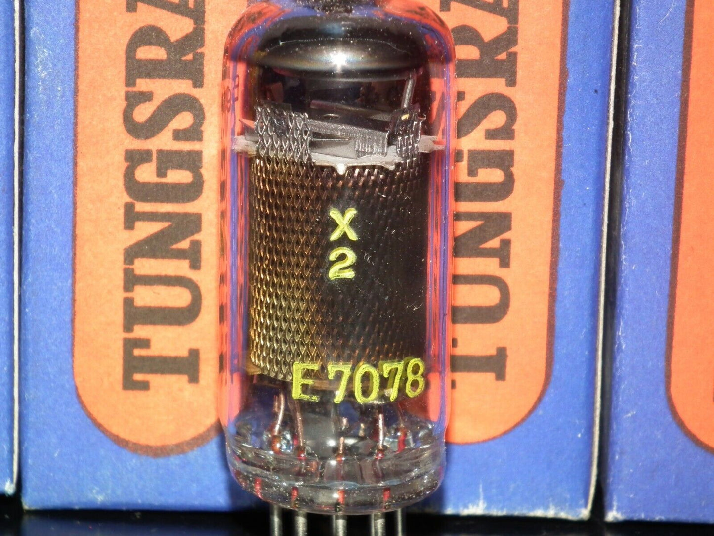 EF89 Tungsram 6DA6 Radio Receiver Tube NOS NIB Old Europe tube radio from 60s