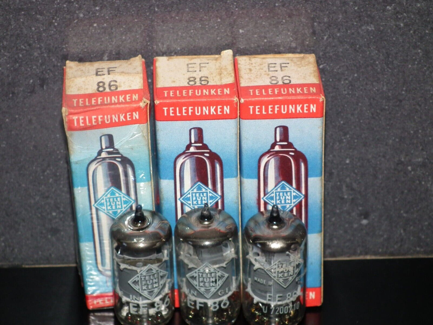 One (1 pcs) EF86 Telefunken 6267 NOS NIB Tested 100% Low Noise No Microphonics