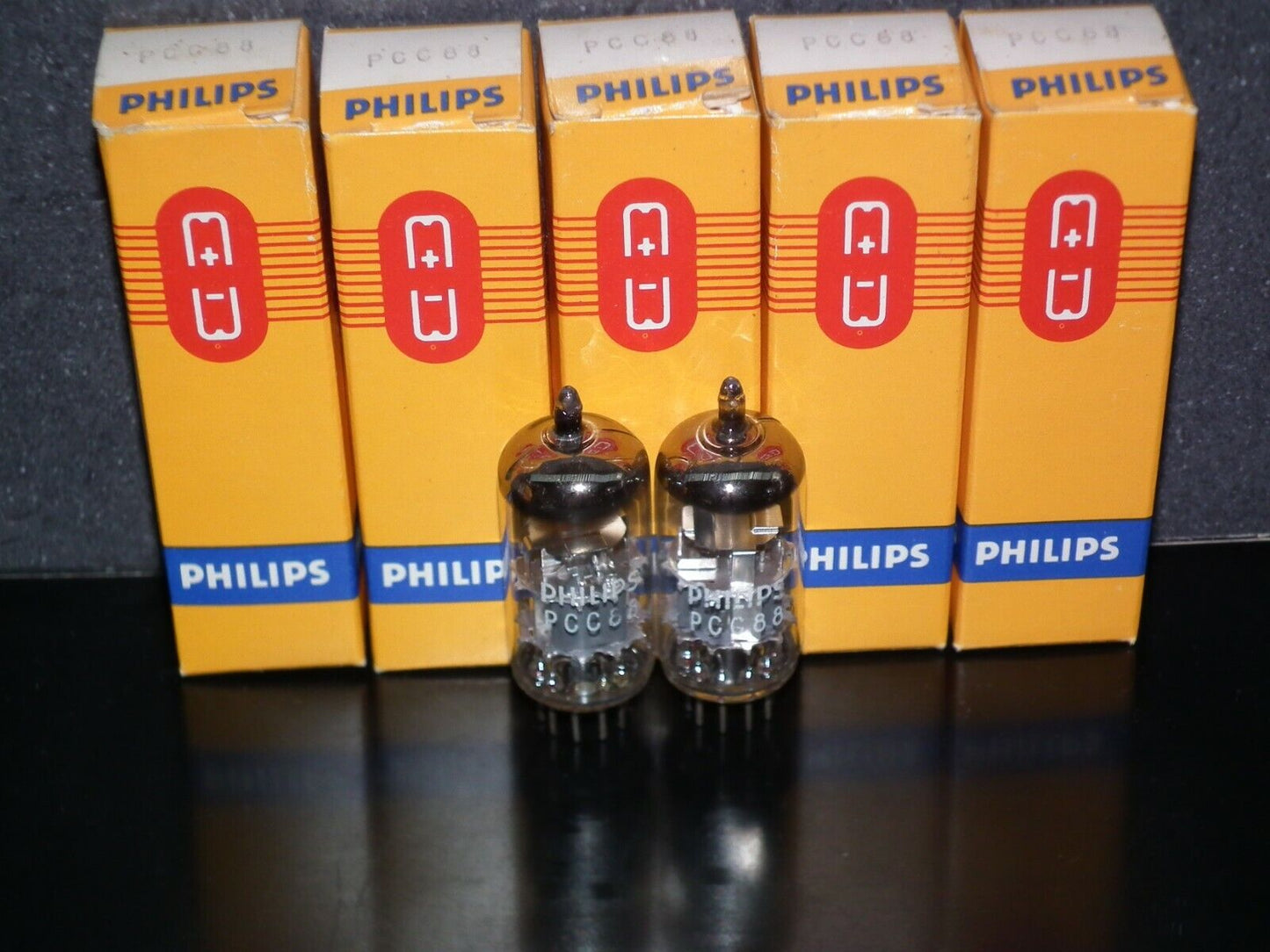 PCC88 Philips 7DJ8 Platinum Matched Pair Dual Stage Getter early 60s