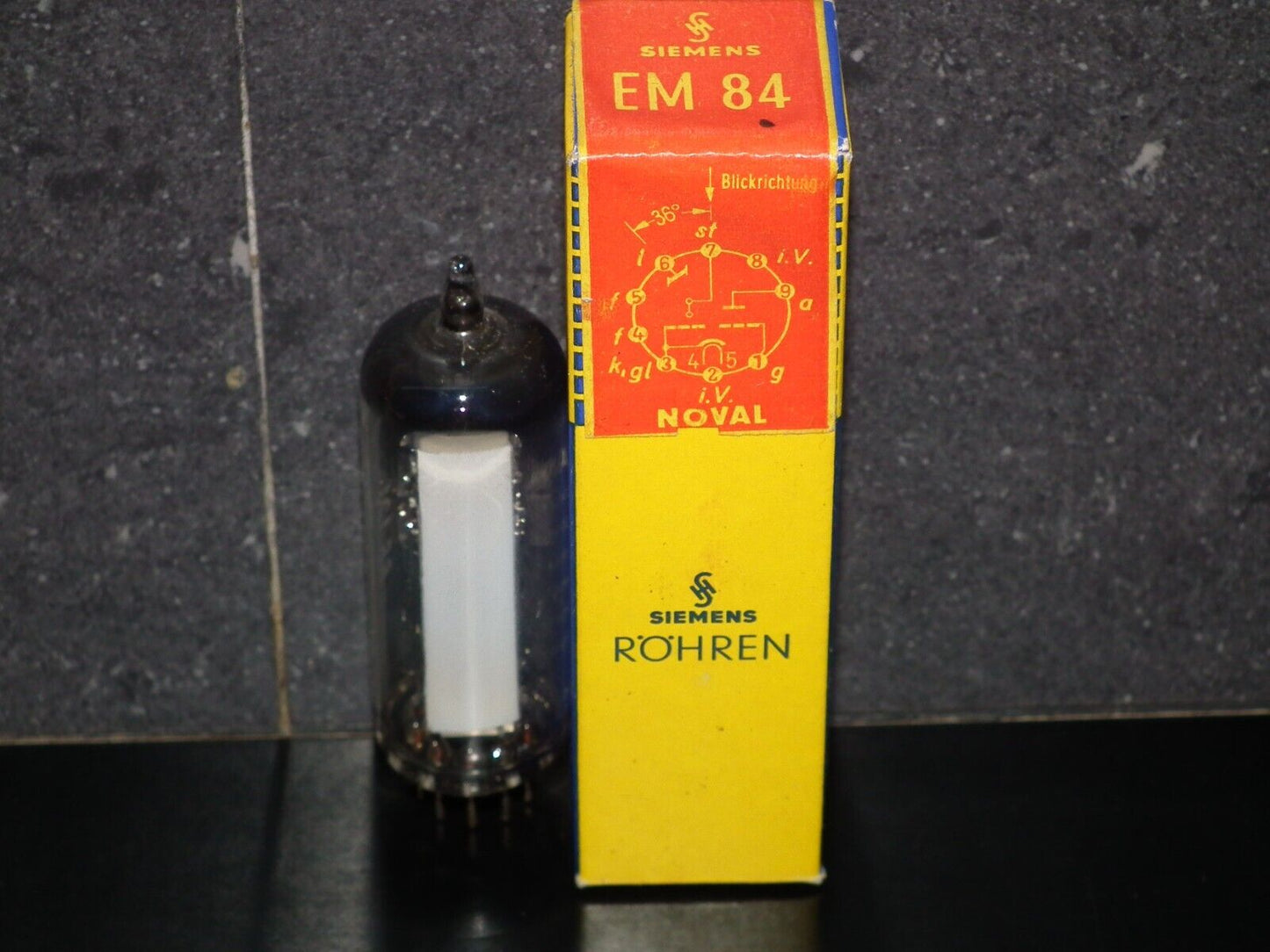 EM84 Siemens Magic Eye - Tuning Eye NOS NIB 6FG6 NOS NIB Old Type Early 60s