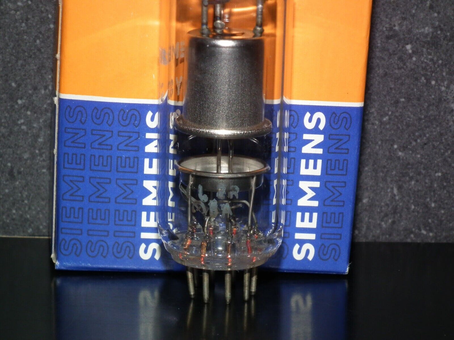 One (1 pcs) DY802 Siemens NOS NIB