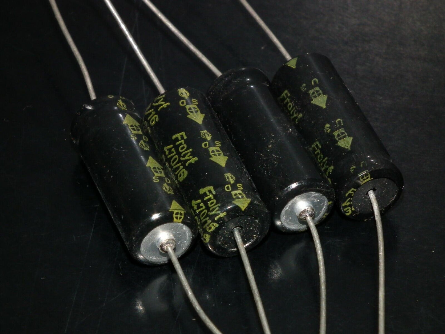 Four vintage NOS electrolytic capacitors 470uF 16V Frolyt West Germany 470mfd