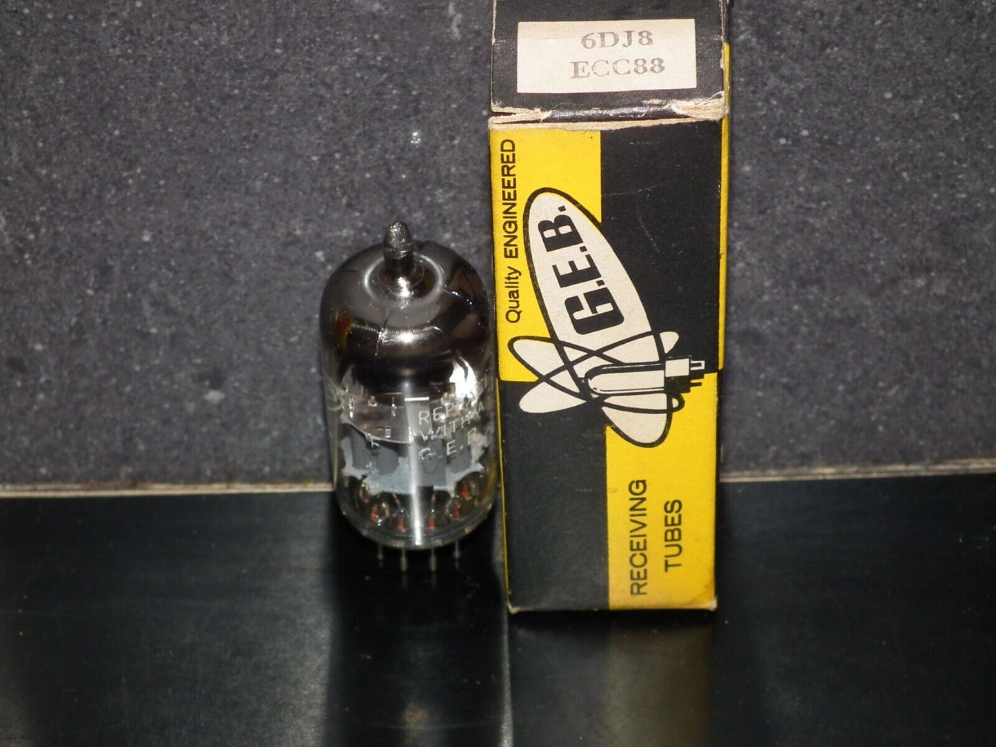 One (1 pcs) ECC88 Siemens 6DJ8 RARE Gray Shield Dual Stage Getter Rebranded GEB