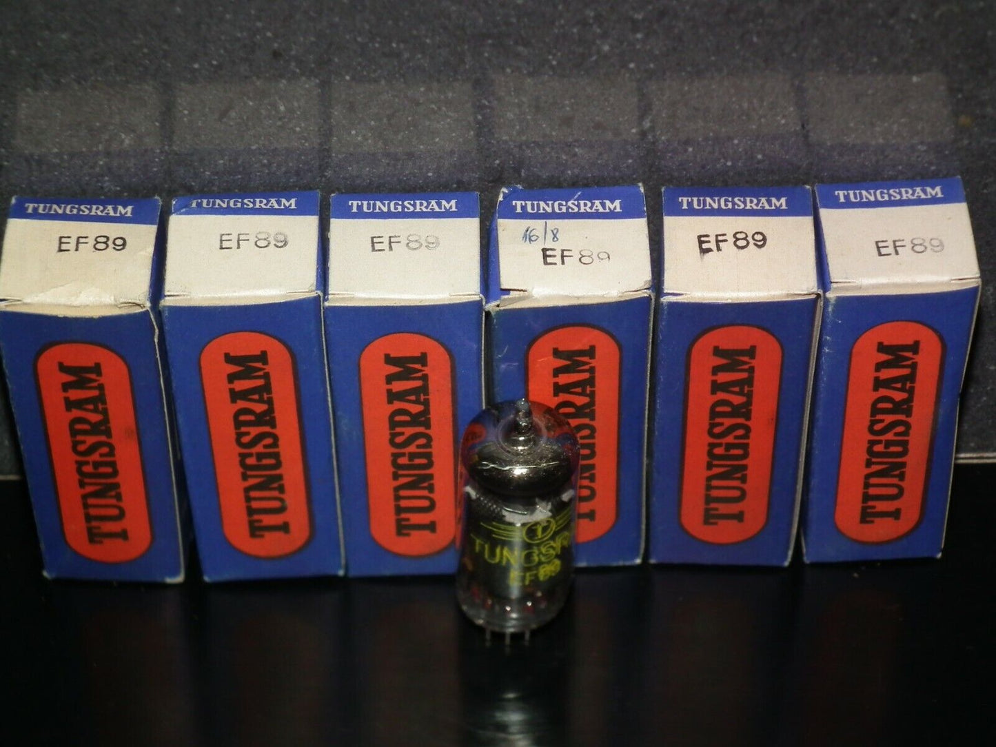 EF89 Tungsram 6DA6 Radio Receiver Tube NOS NIB Old Europe tube radio from 60s