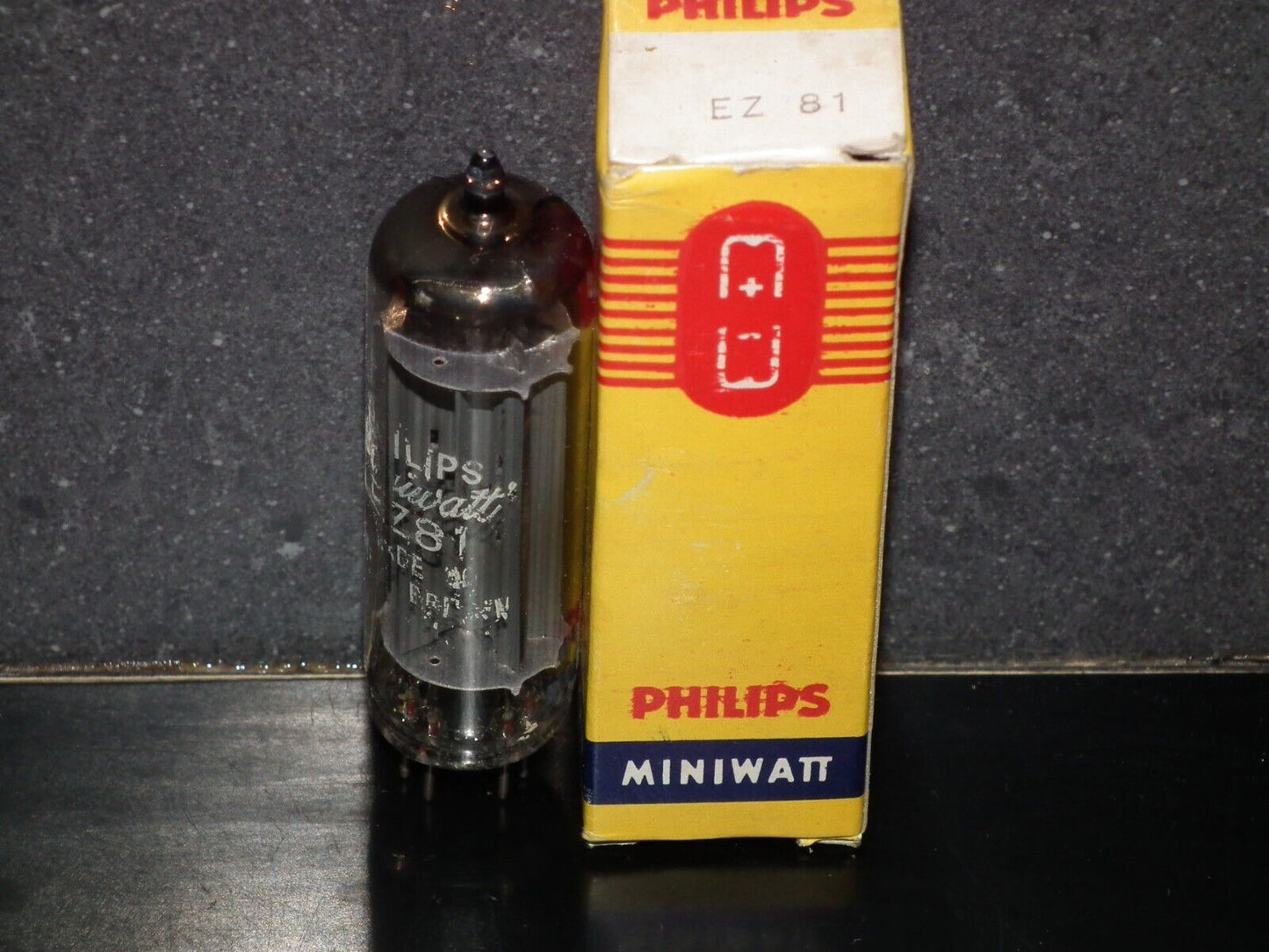 EZ81 Mullard 6CA4 NOS NIB Rebranded Philips Miniwatt Blackburn UK