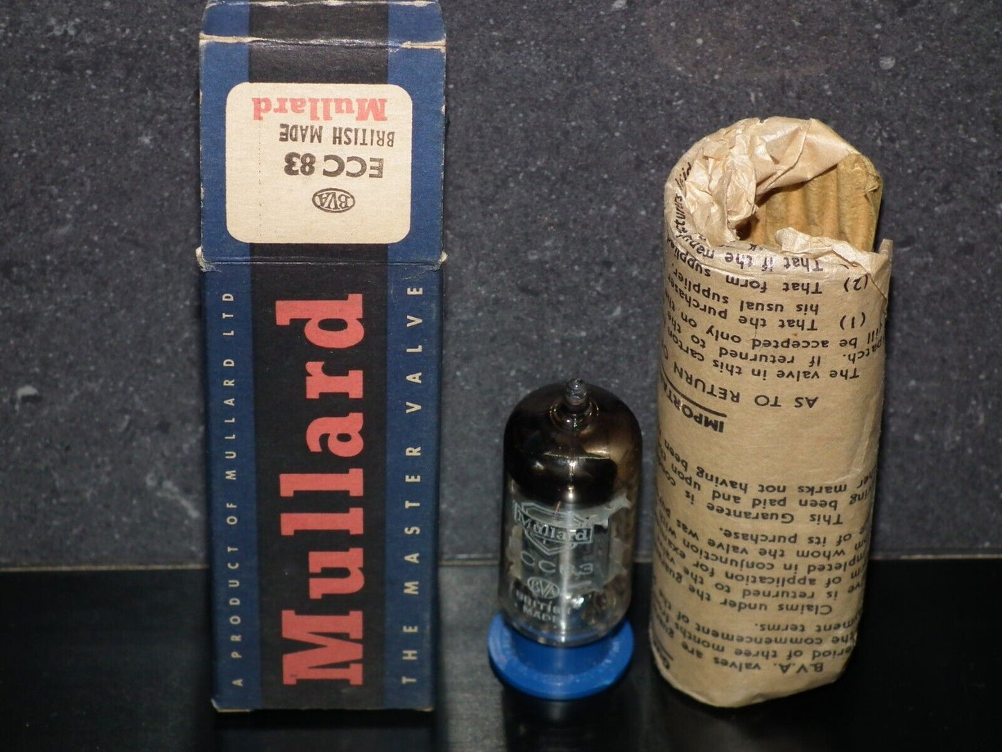 One (1 pcs) ECC83 Mullard 12AX7 NOS NIB