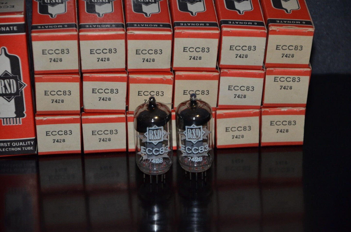 One (1 pcs) ECC83 12AX7 RFT Germany rebranded RSD NOS NIB Single Tube
